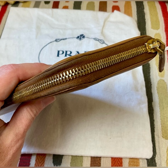 PRADA Caramel Saffiano Leather Wallet/COA & Prada Dustbag!! PRICE FIRM - Picture 7 of 16